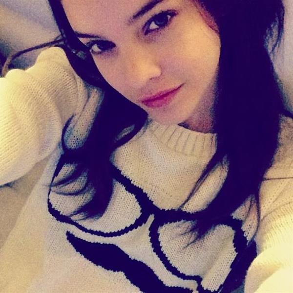 Barbara Palvin taking a selfie