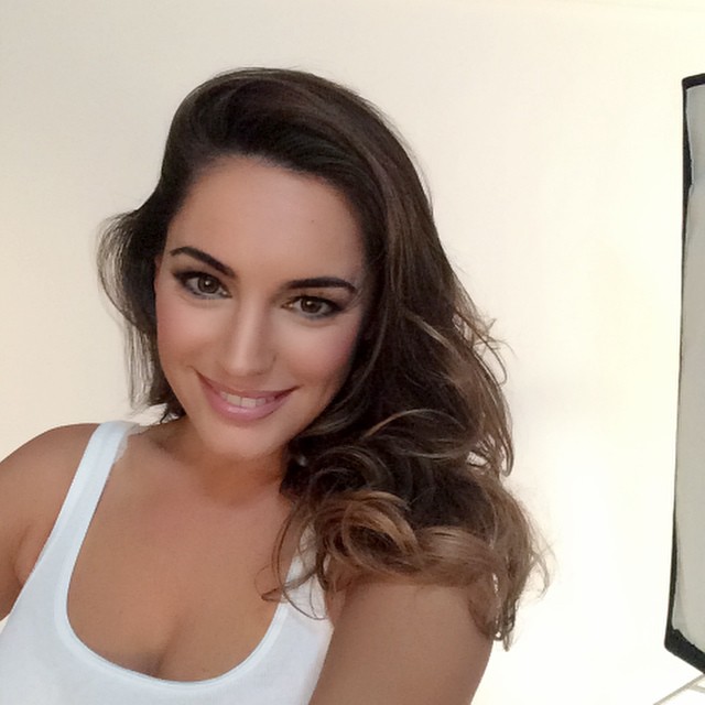 Kelly Brook taking a selfie