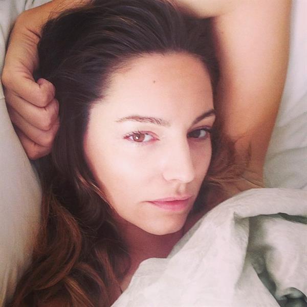 Kelly Brook taking a selfie