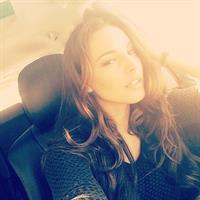 Kelly Brook taking a selfie