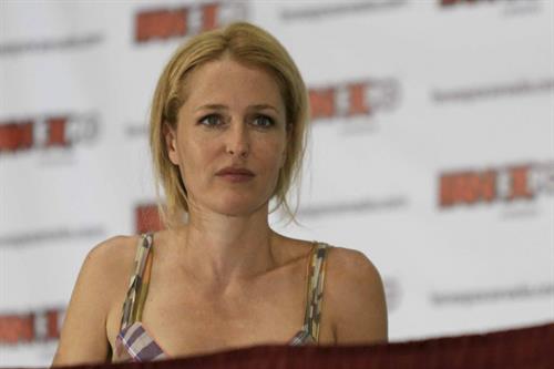 Gillian Anderson