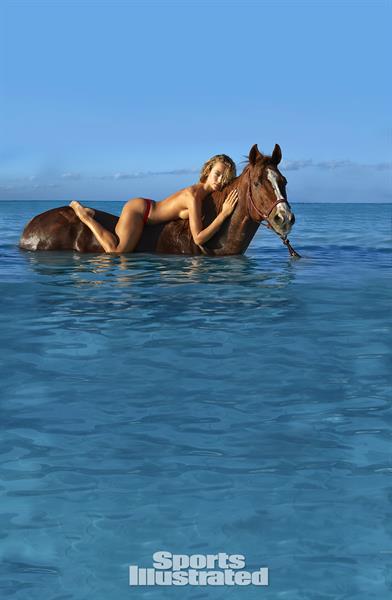 Hannah Ferguson - Sports Illustrated Swimsuit 2016