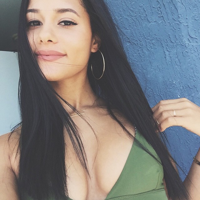 Katya Elise Henry taking a selfie