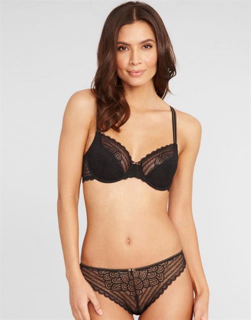 Katya Zalitko in lingerie