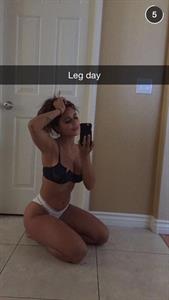 Tianna Gregory taking a selfie