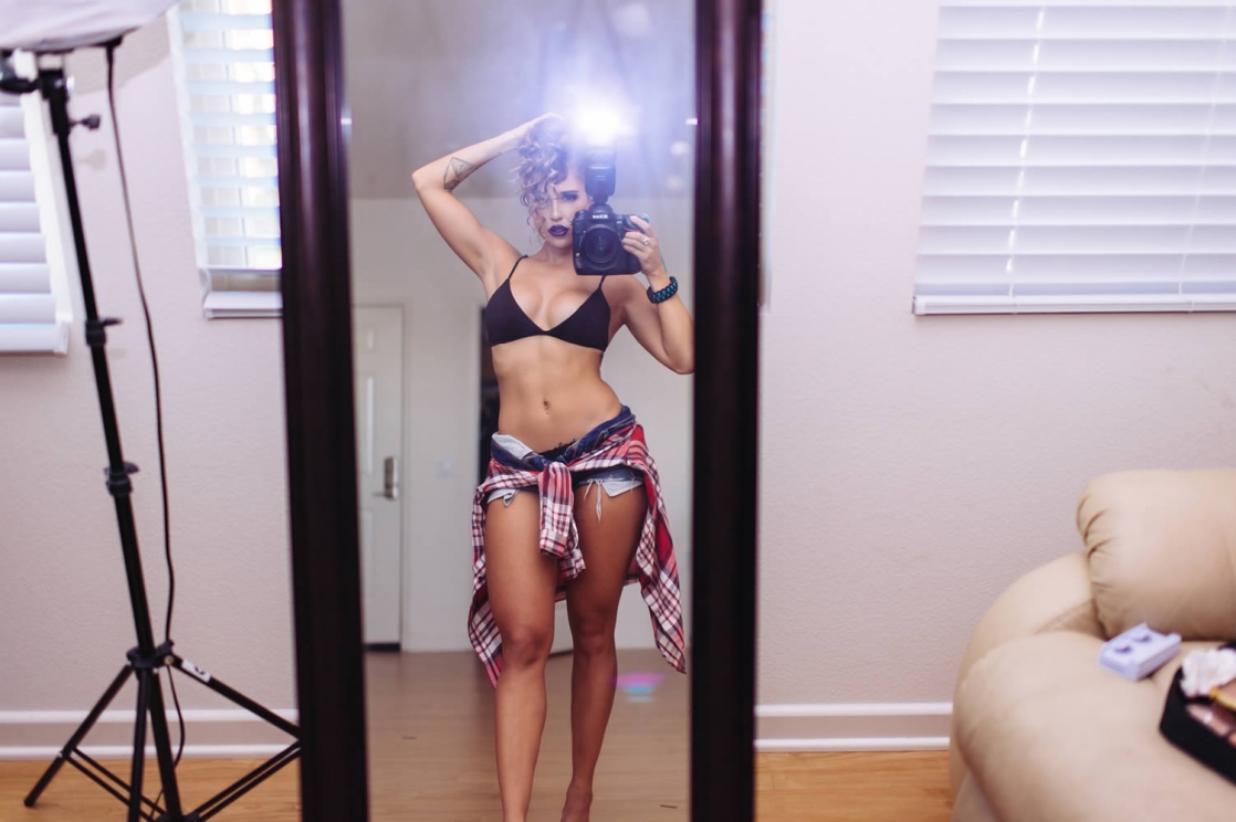 Tianna Gregory taking a selfie
