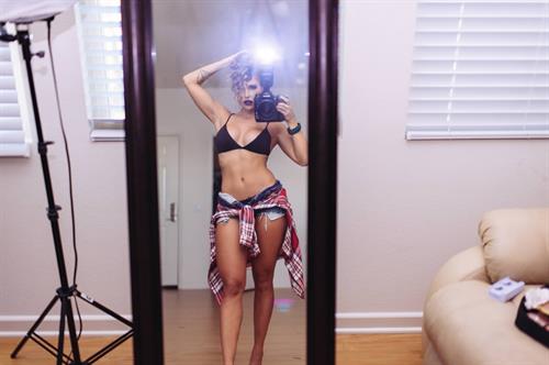 Tianna Gregory taking a selfie