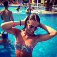 Dasha Dereviankina Bikini Pictures Dasha Dereviankina in a bikini