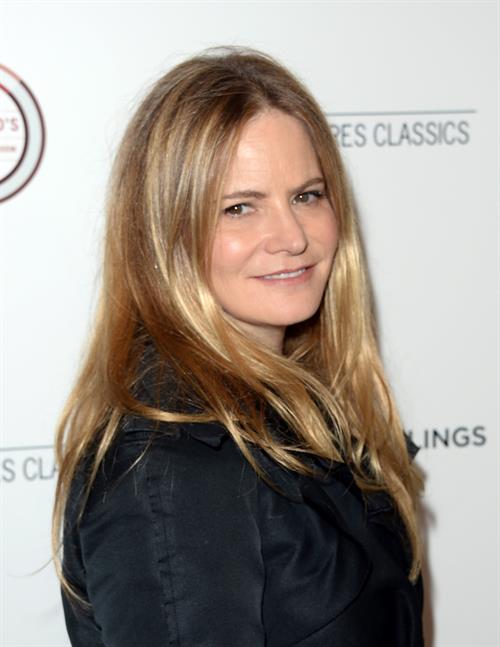 Jennifer Jason Leigh