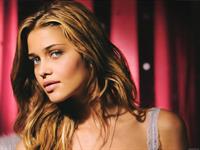 Ana Beatriz Barros
