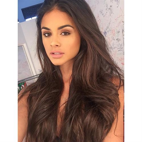 Sophia Miacova taking a selfie