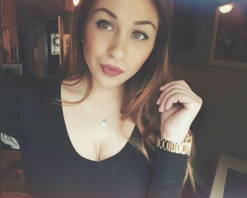 Alicia Michaela taking a selfie