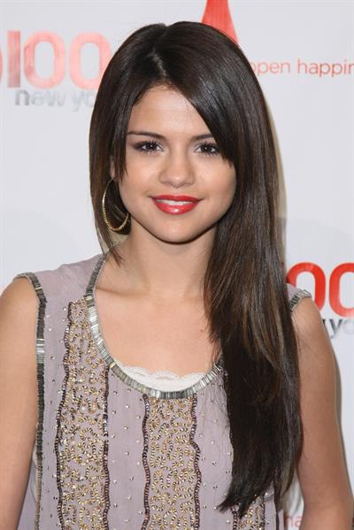 Selena Gomez Z100 Coca Colas all access lounge pre show in New York City December 10, 2010