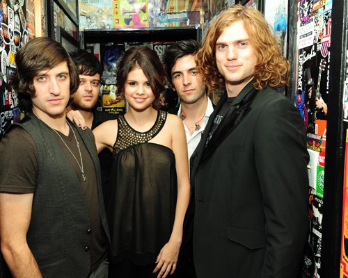 Selena Gomez trick or treat for Unicef Acoustic Concert at the Roxy October 26, 2010 