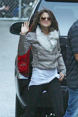 Selena Gomez gets her hair done at Blo in Vancouver on October 14, 2011