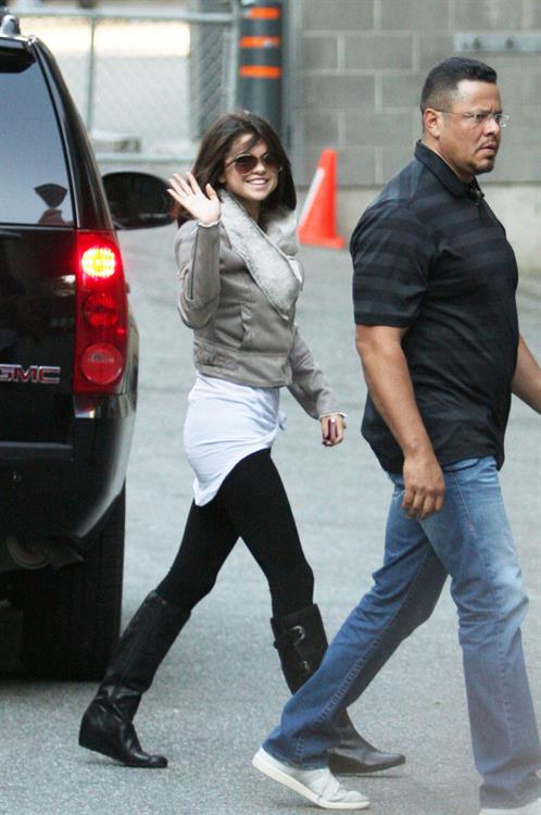 Selena Gomez gets her hair done at Blo in Vancouver on October 14, 2011
