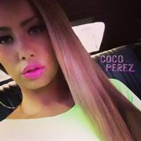 Amber Rose taking a selfie