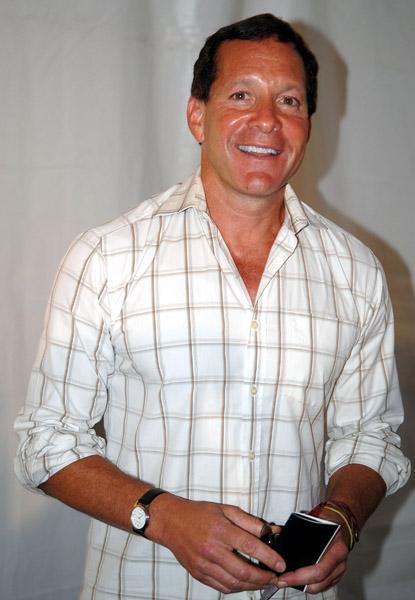Steve Guttenberg