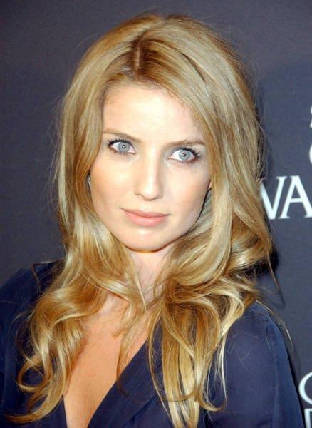 Annabelle Wallis
