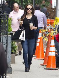 Olivia Wilde steps out with an iced coffee in NYC, June 10, 2014