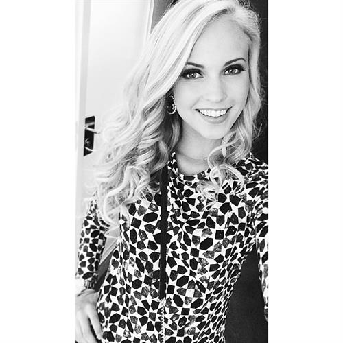 Emilie Voe Nereng taking a selfie