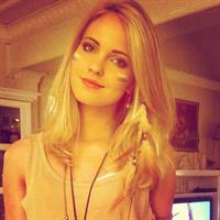 Emilie Voe Nereng taking a selfie
