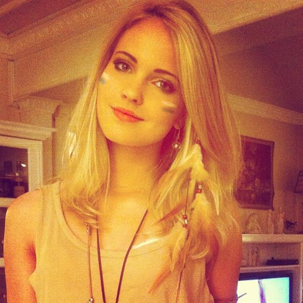 Emilie Voe Nereng taking a selfie