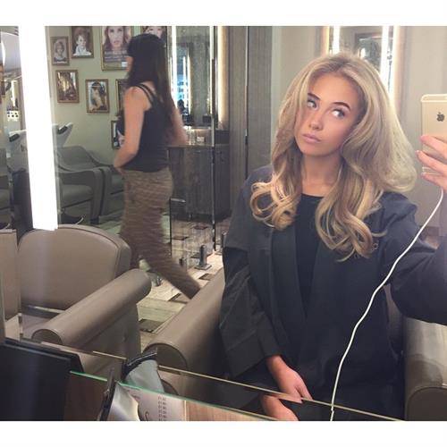 Nicola Hughes taking a selfie