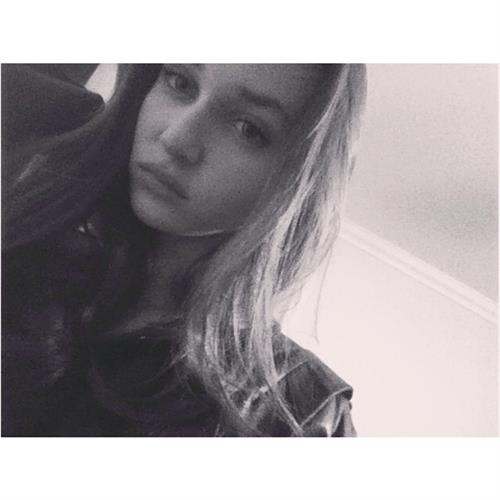 Ariane Fournier taking a selfie