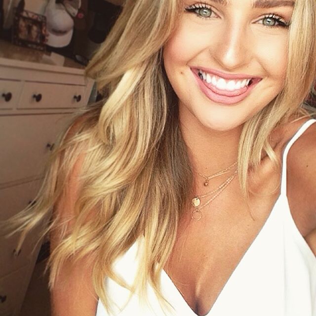 Mackenzie White taking a selfie