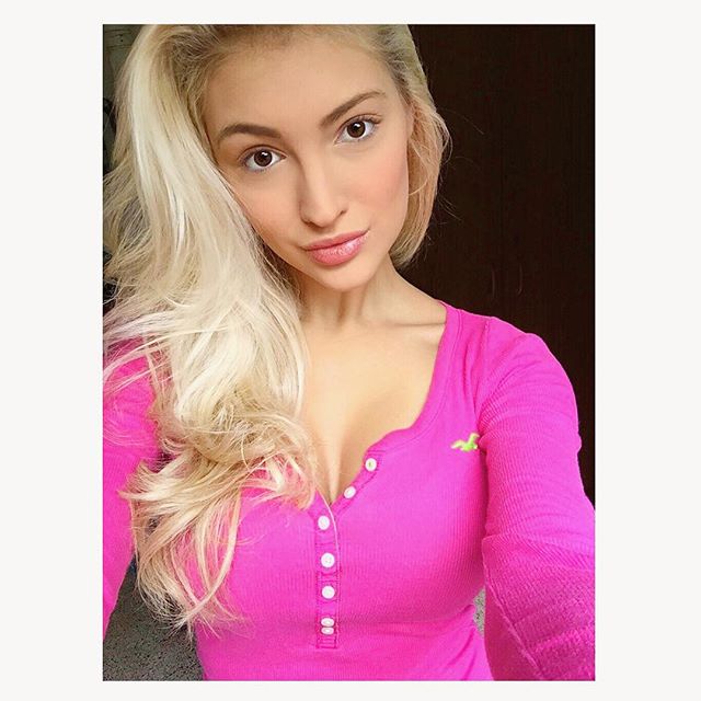 Anna Faith Carlson taking a selfie