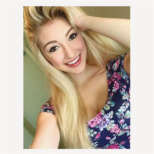 Anna Faith Carlson taking a selfie