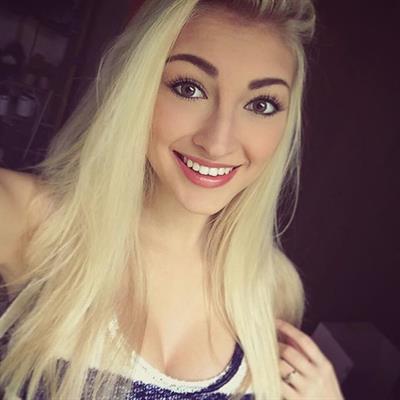 Anna Faith Carlson taking a selfie