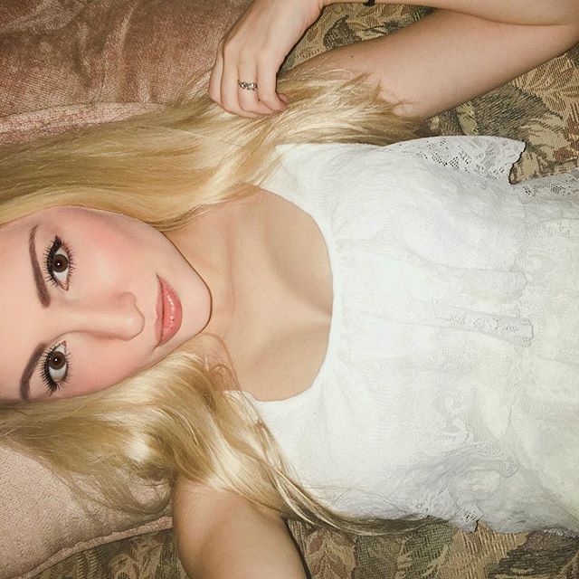 Anna Faith Carlson taking a selfie