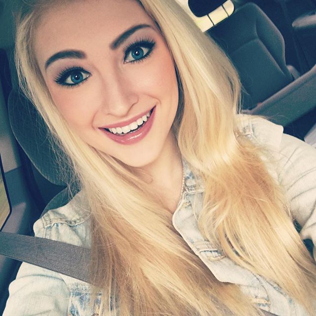Anna Faith Carlson taking a selfie