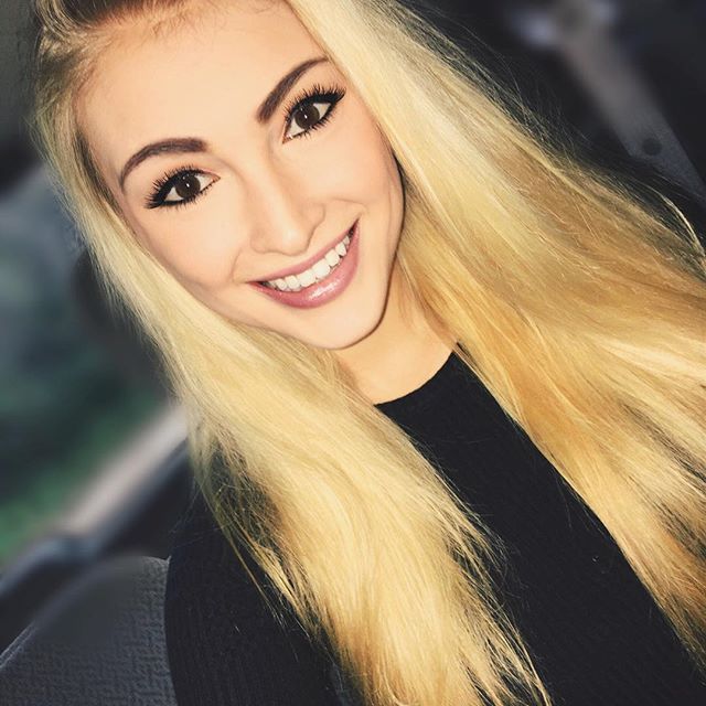 Anna Faith Carlson taking a selfie