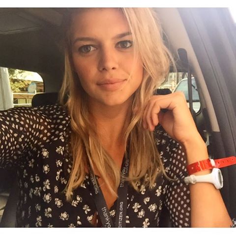 Kelly Rohrbach taking a selfie