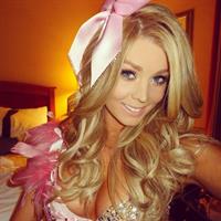 Sheridyn Fisher taking a selfie