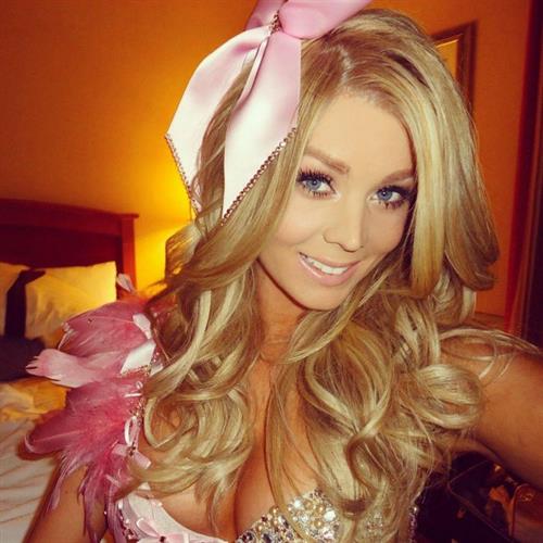 Sheridyn Fisher taking a selfie