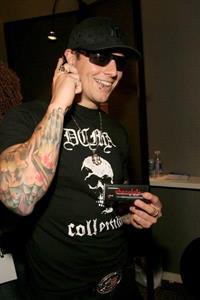 M Shadows