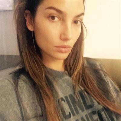 Lily Aldridge taking a selfie