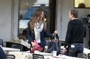 Kate Beckinsale On Set of The Face of an Angel in Rome November 11-2013 