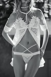 Frida Aasen in lingerie