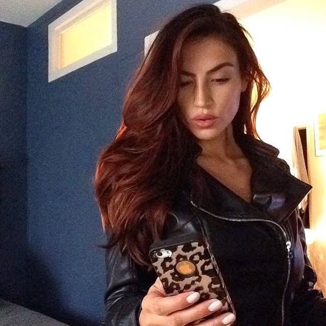 Kelly Karloff taking a selfie