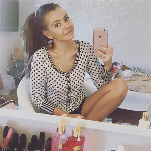 Fie Laursen taking a selfie