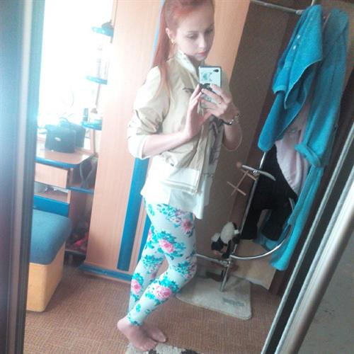 Denika Kiomi taking a selfie