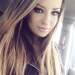 Sheala Foster taking a selfie