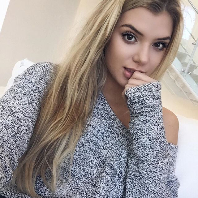 Alissa Violet