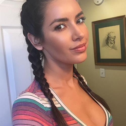 Mercedes Terrell taking a selfie