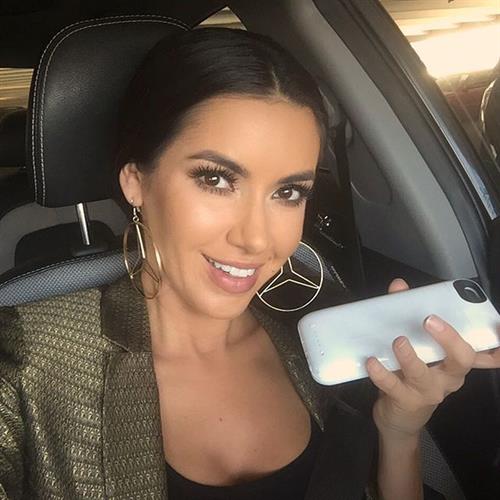 Mercedes Terrell taking a selfie